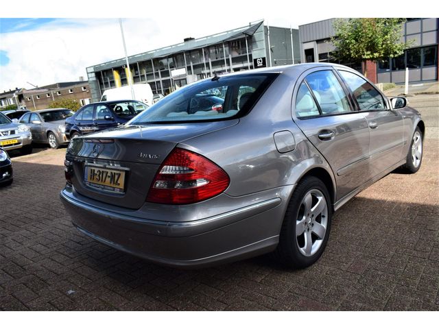 Mercedes-Benz E-Klasse (foto 4)