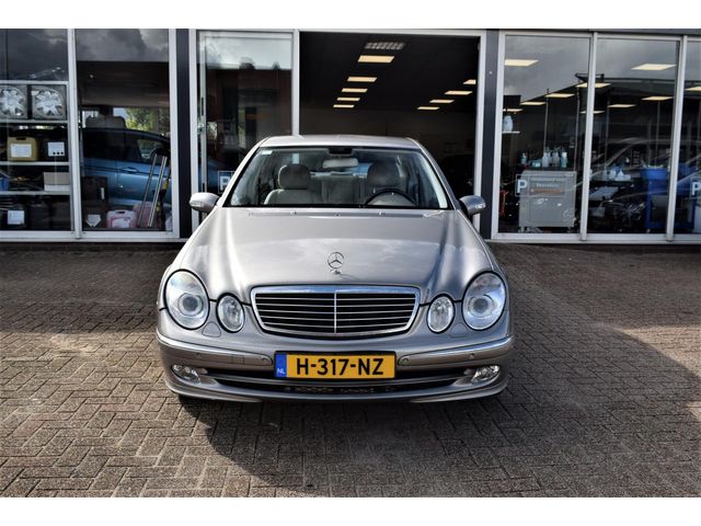 Mercedes-Benz E-Klasse (foto 5)