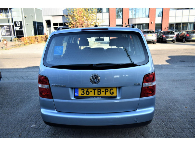 Volkswagen Touran (foto 2)