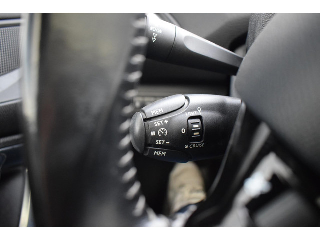 Peugeot 308 (foto 17)