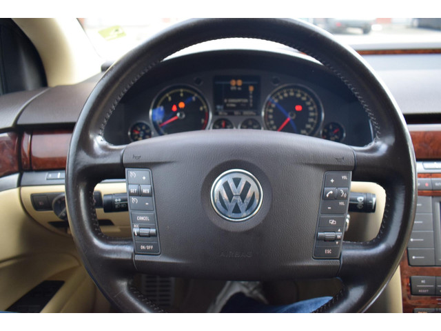Volkswagen Phaeton (foto 17)