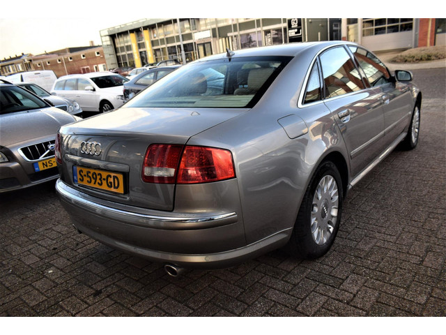 Audi A8 (foto 3)