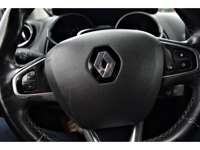Renault Clio (foto 14)