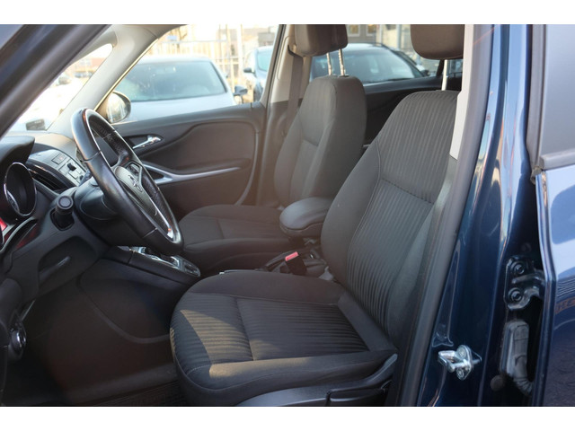Opel Zafira (foto 9)
