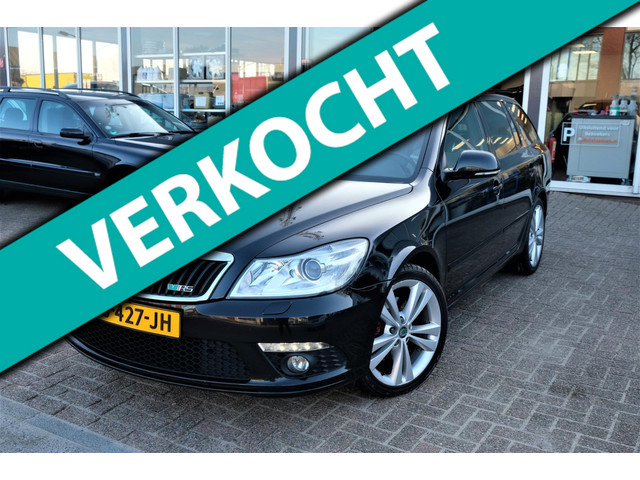 Skoda Octavia Combi 2.0 TFSI RS 200pk | automaat |stoelverwarming voor + achter | leder | sportuitlaat | xenon |koplampsproeiers |
