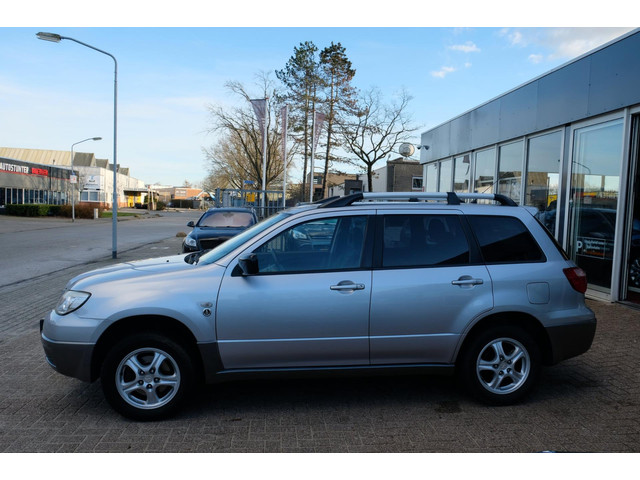 Mitsubishi Outlander Sport (foto 1)
