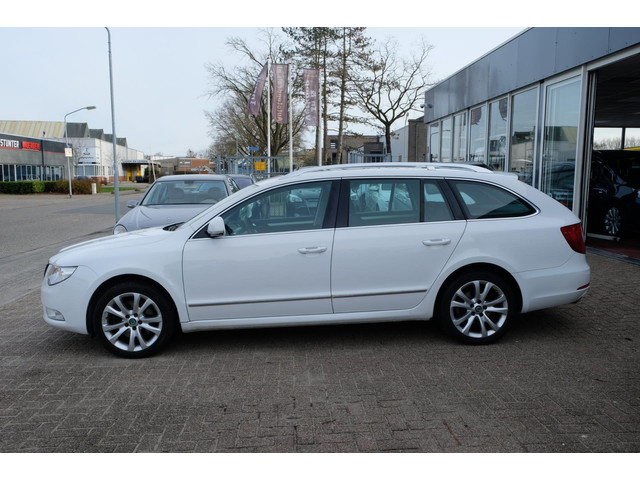Škoda Superb (foto 1)