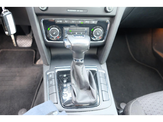 Škoda Superb (foto 17)