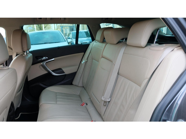 Opel Insignia (foto 10)
