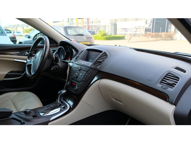 Opel Insignia (foto 11)