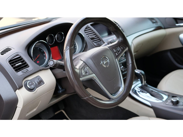 Opel Insignia (foto 12)