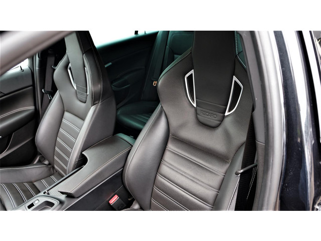 Opel Insignia (foto 10)