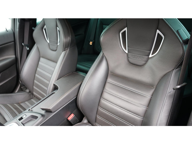 Opel Insignia (foto 11)