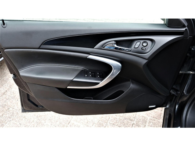 Opel Insignia (foto 15)