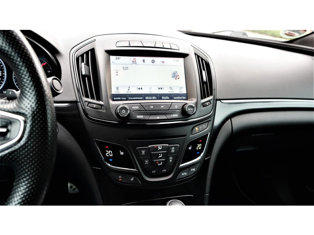 Opel Insignia (foto 17)