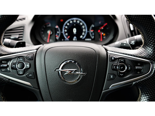 Opel Insignia (foto 19)