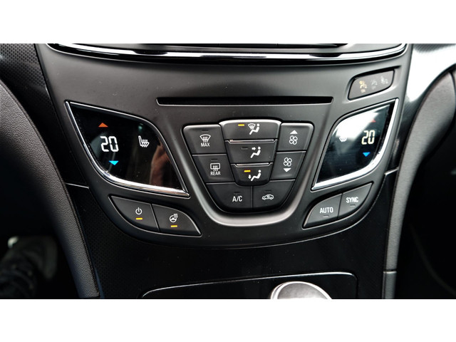 Opel Insignia (foto 25)