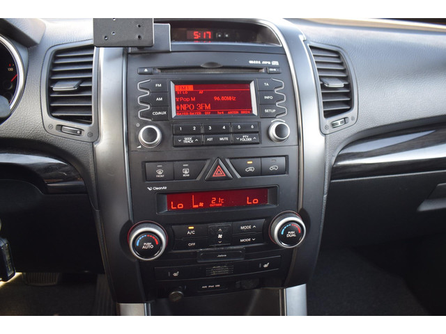 Kia Sorento (foto 9)