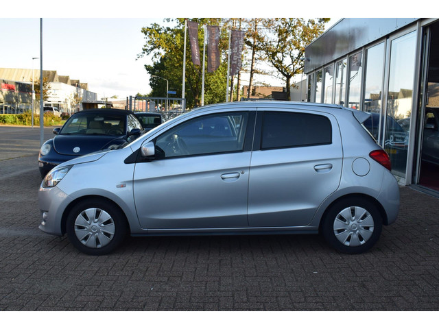 Mitsubishi Space Star (foto 1)