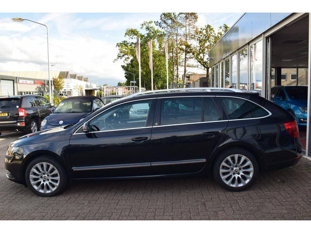 Škoda Superb (foto 1)