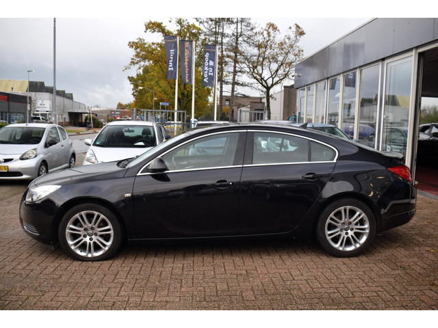 Opel Insignia (foto 1)