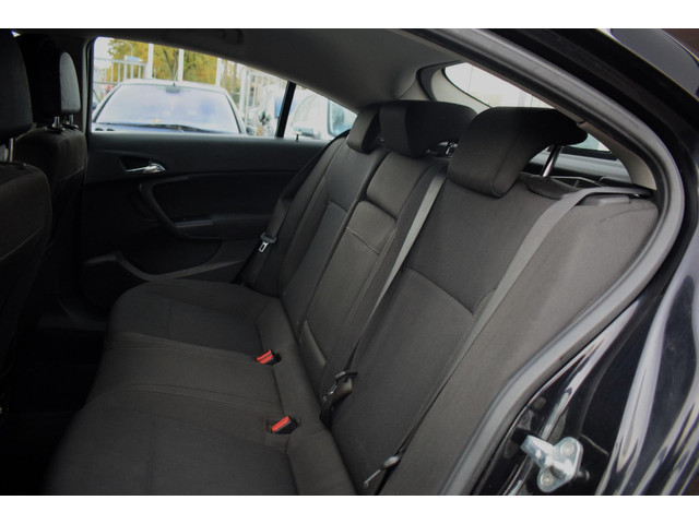 Opel Insignia (foto 11)