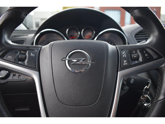 Opel Insignia (foto 16)