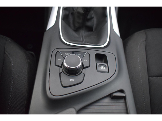 Opel Insignia (foto 17)