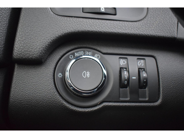 Opel Insignia (foto 20)
