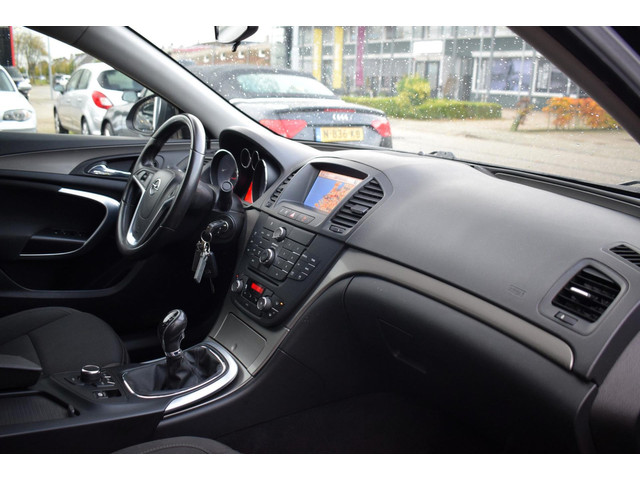 Opel Insignia (foto 8)