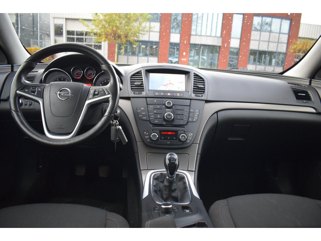 Opel Insignia (foto 9)