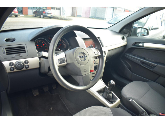 Opel Astra (foto 13)