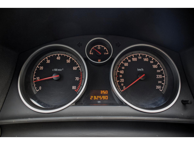 Opel Astra (foto 21)