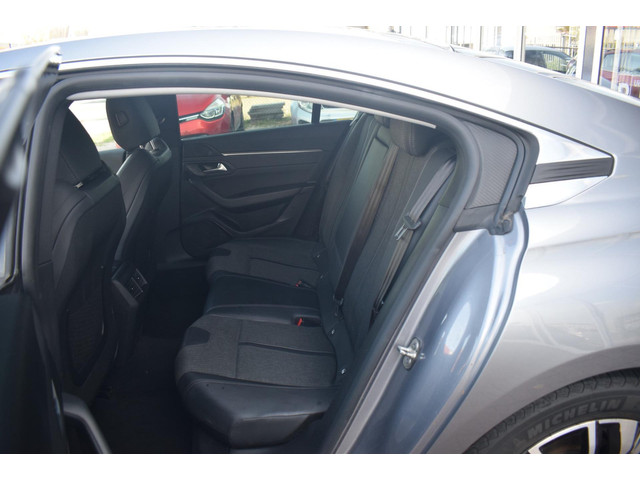 Peugeot 508 (foto 9)