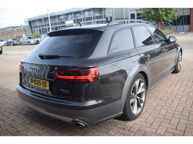 Audi A6 Allroad (foto 5)
