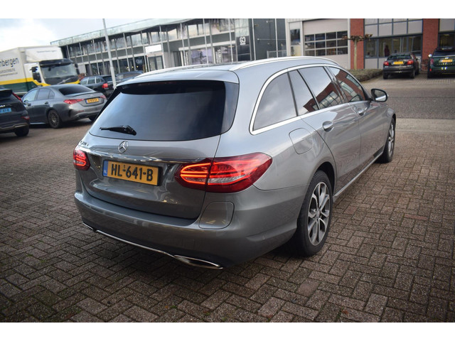 Mercedes-Benz C-Klasse (foto 1)