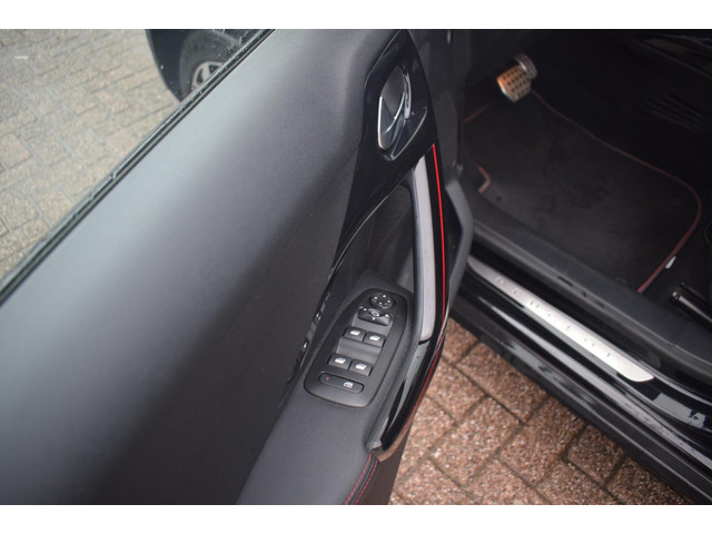 Peugeot 2008 (foto 12)