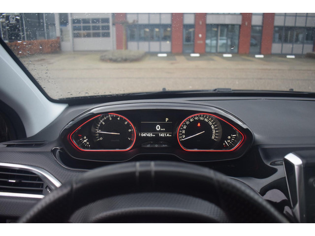 Peugeot 2008 (foto 17)