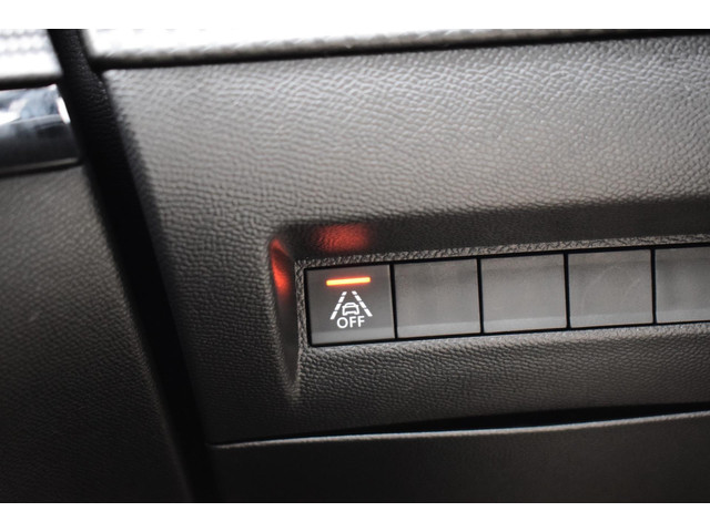 Peugeot 208 (foto 20)