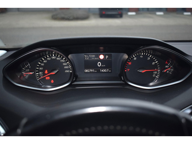 Peugeot 308 (foto 22)