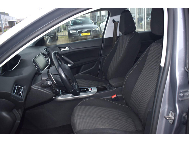 Peugeot 308 (foto 8)