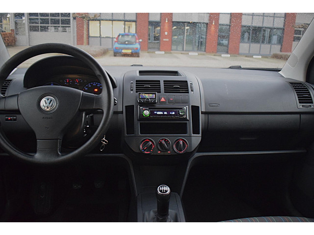 Volkswagen Polo (foto 10)