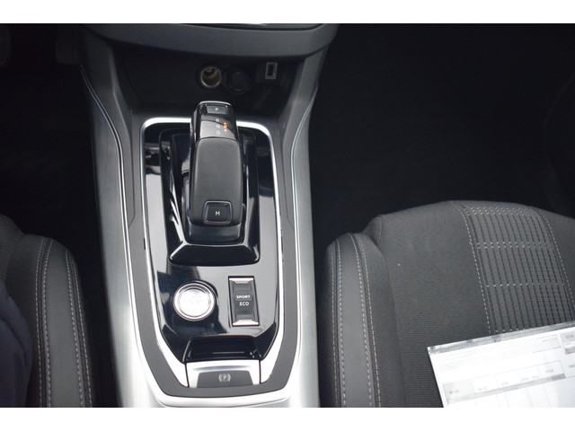 Peugeot 308 (foto 16)
