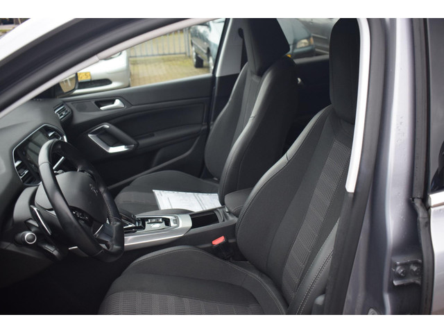 Peugeot 308 (foto 9)
