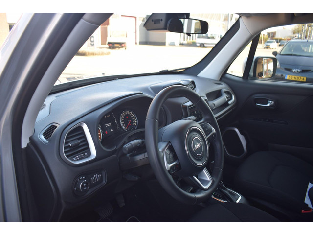 Jeep Renegade (foto 12)