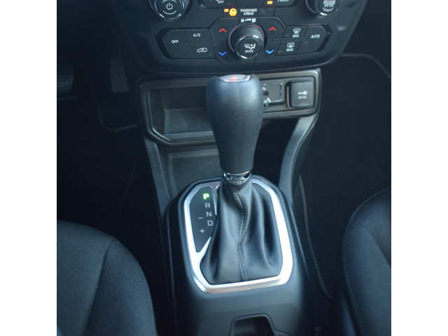 Jeep Renegade (foto 16)