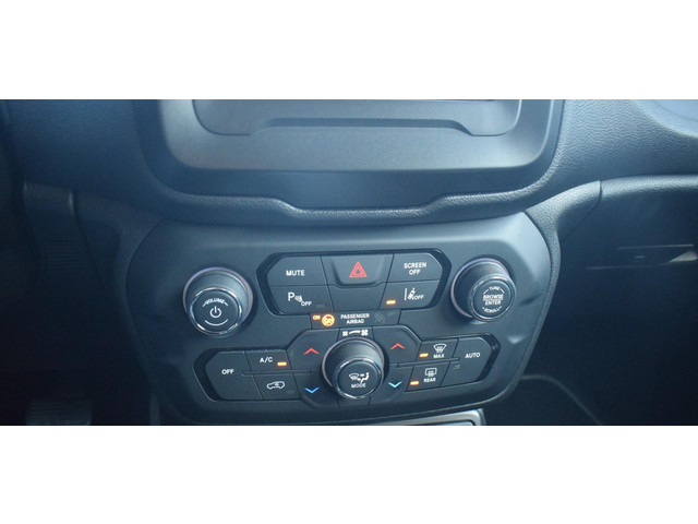 Jeep Renegade (foto 17)