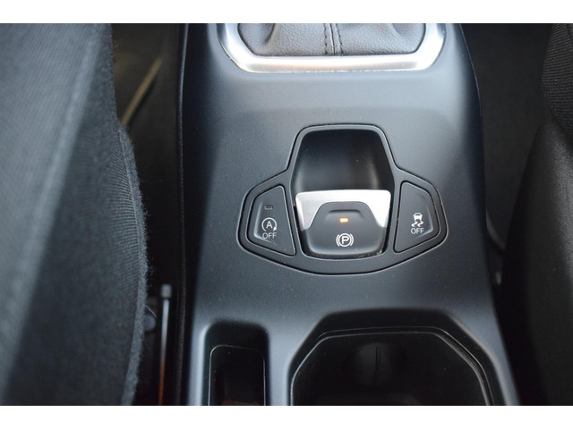 Jeep Renegade (foto 25)
