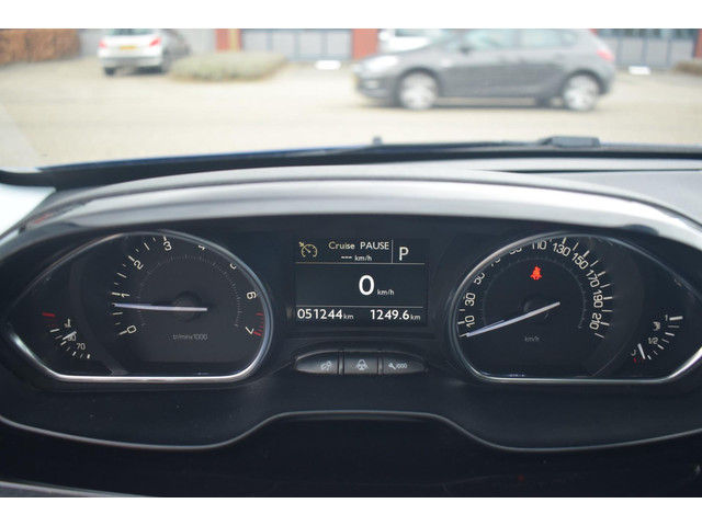 Peugeot 2008 (foto 14)