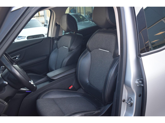 Renault Grand Scénic (foto 10)